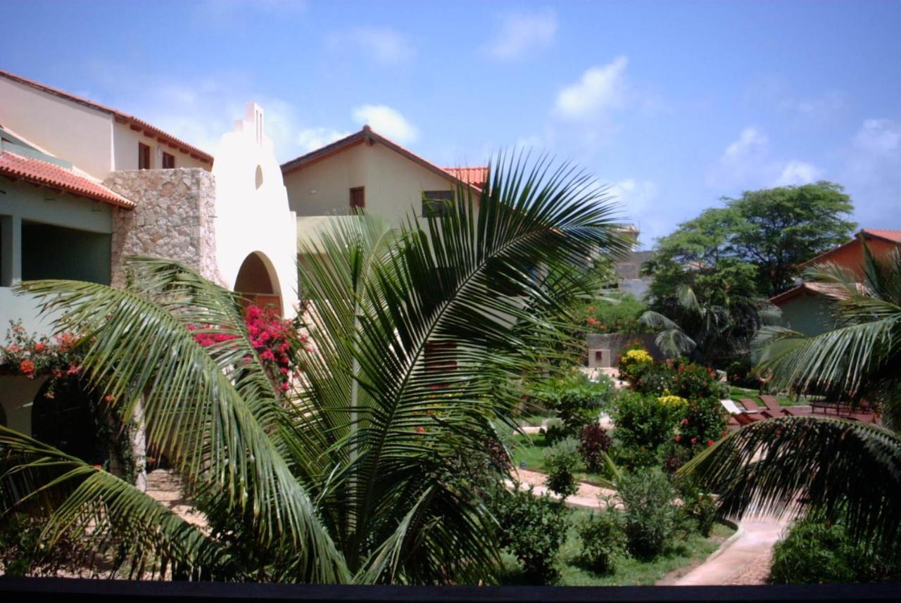 Porto Antigo 2: Beachfront Adults-Only Studio with Pool Apartment Santa Maria Exterior photo